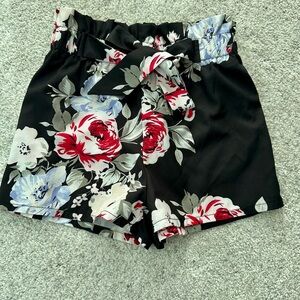 ⭐️ 3 for $15 ⭐️ Floral Black Girl’s high-waist Shorts 9Y